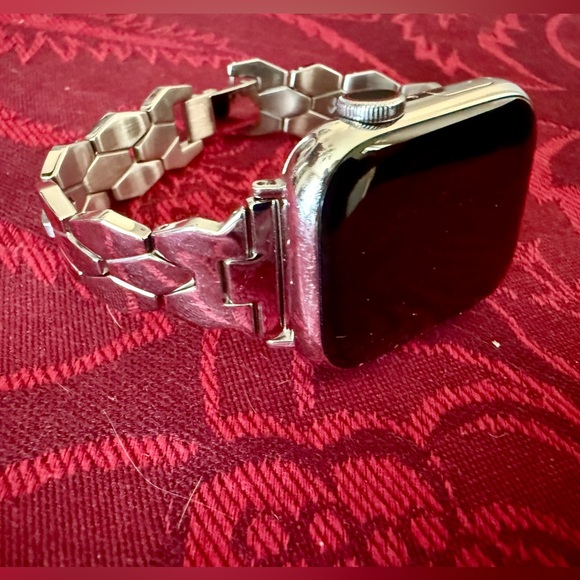 Poshtech Stainless Steel Apple Watch Band, with removable Links - Picture 9 of 11